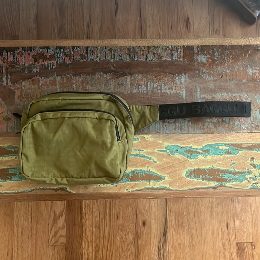 BAGGU Fannypack NWT